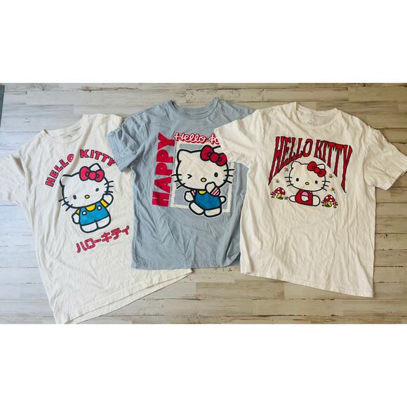 Super Cute Hello Kitty Sanrio T-shirt Tees Lot sz M EUC - Picture 1 of 4
